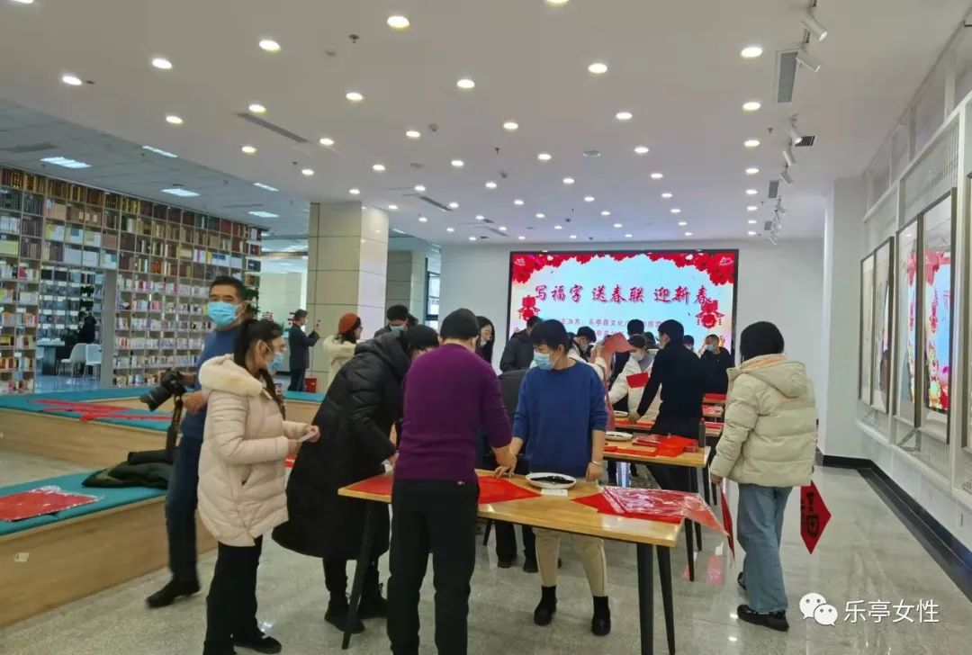 东港市图书馆创新与发展步伐迈进，最新新闻更新