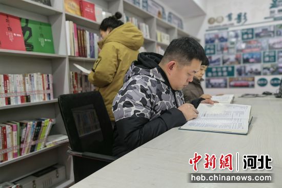 定兴县图书馆最新动态报道